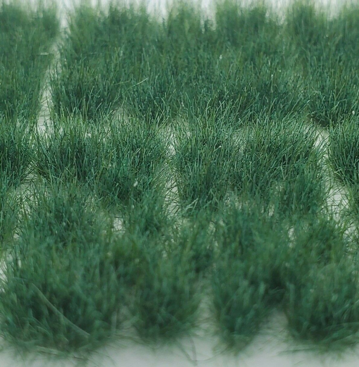 Self Adhesive Static Grass Tufts For Miniature Scenery -plain Green- 8mm
