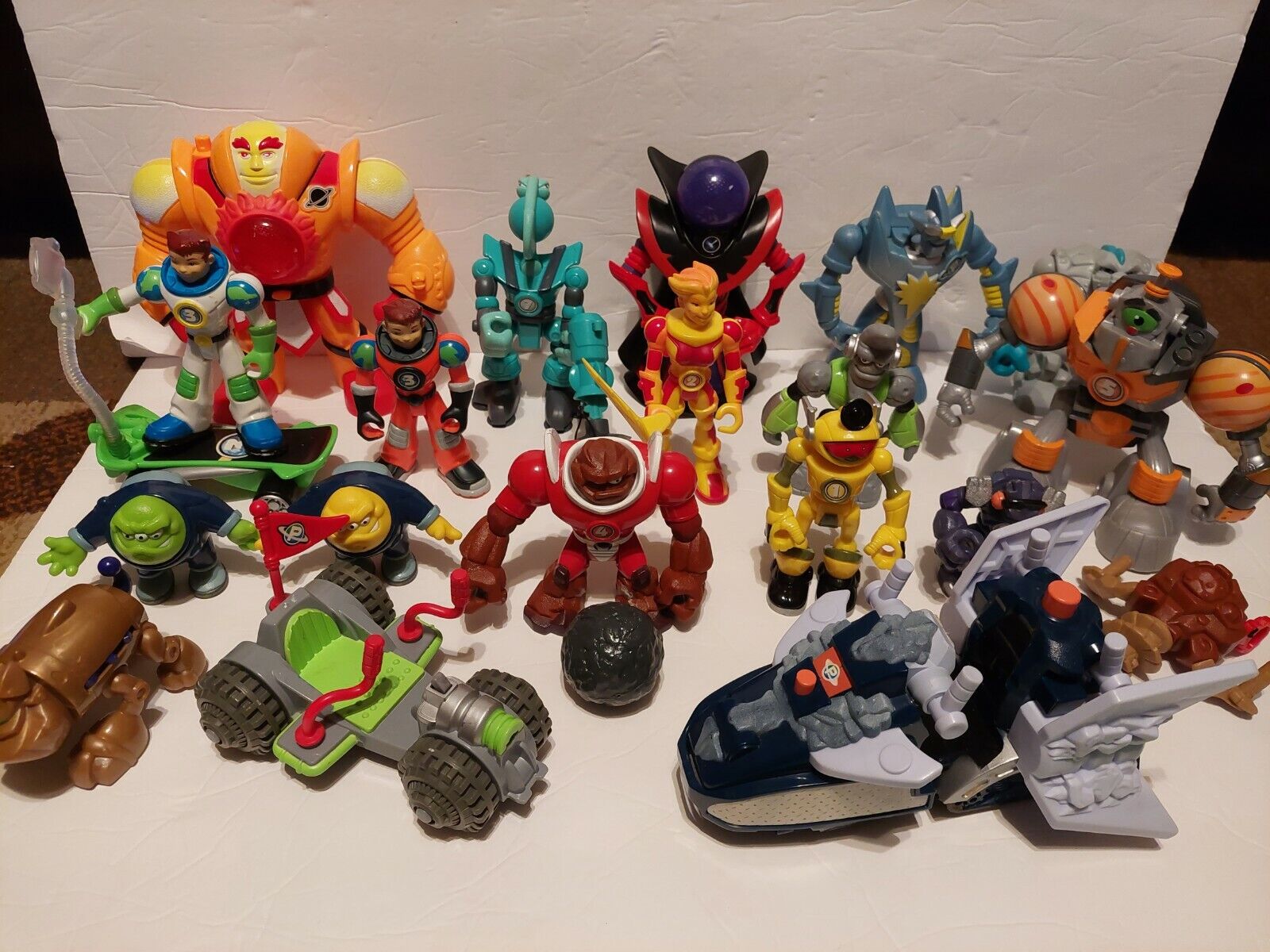 Mattel Fisher Price Planet Heroes Action Figures Lot